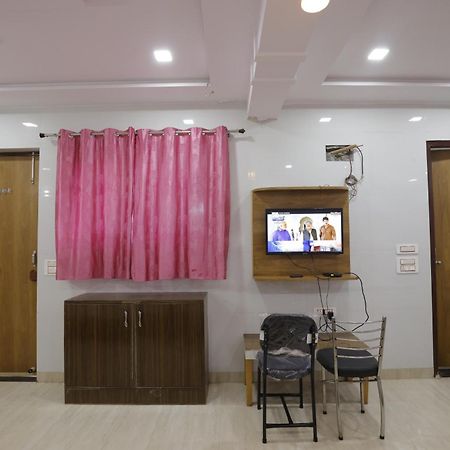 Basil Inn Home Stay Walking Distance From Taj Mahal Agra Agra  Exteriör bild