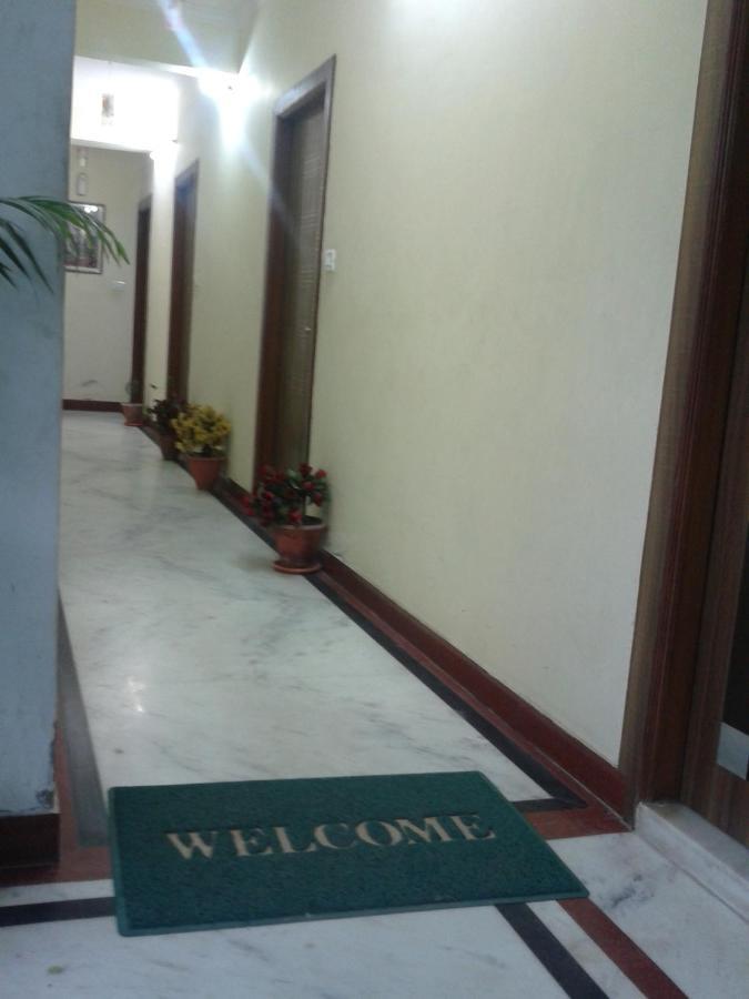 Basil Inn Home Stay Walking Distance From Taj Mahal Agra Agra  Exteriör bild