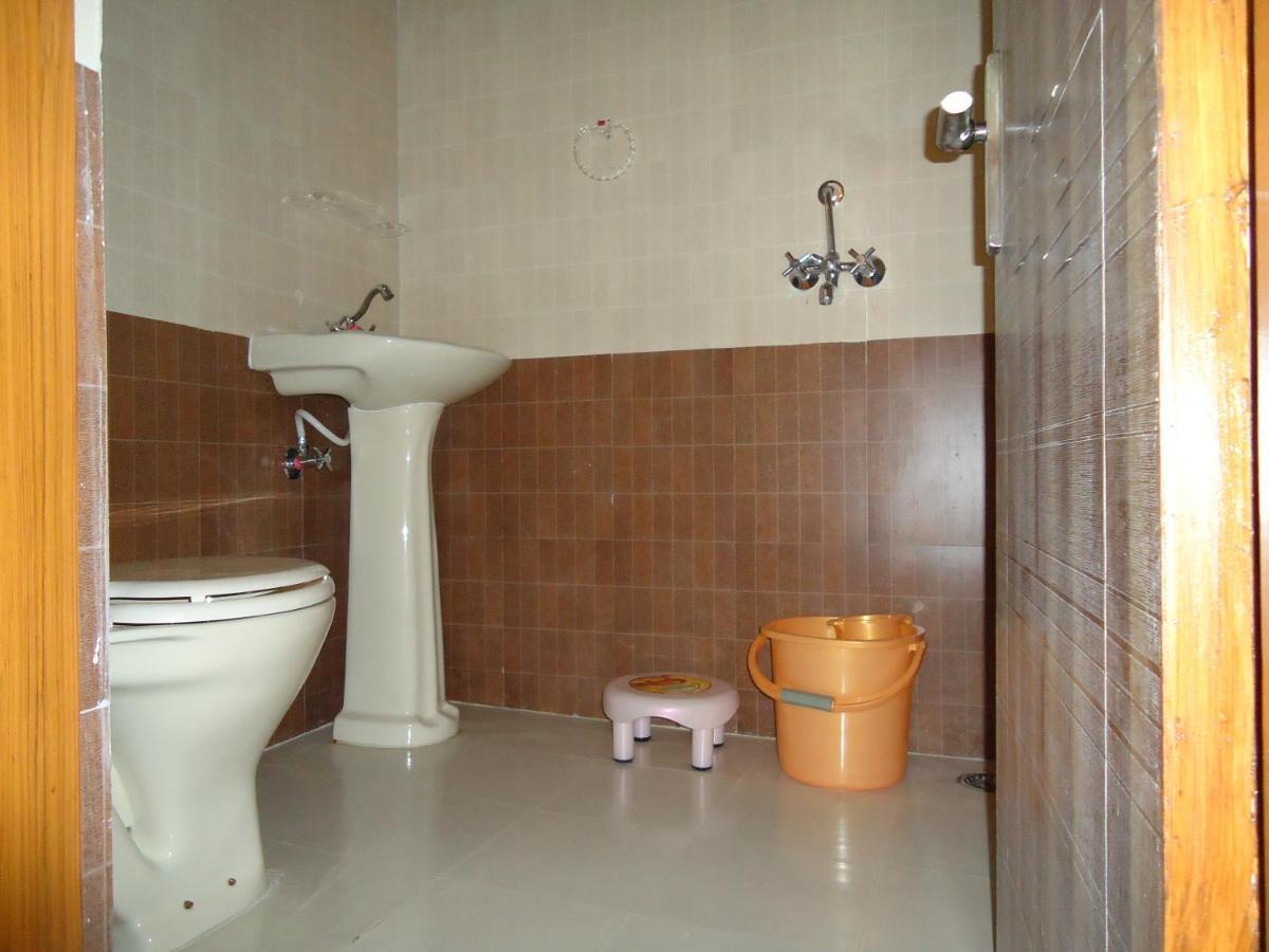 Basil Inn Home Stay Walking Distance From Taj Mahal Agra Agra  Exteriör bild