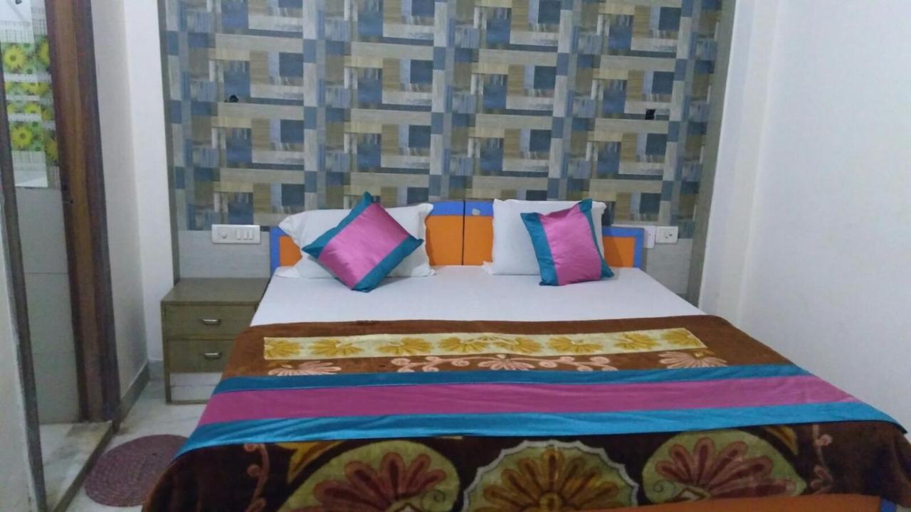 Basil Inn Home Stay Walking Distance From Taj Mahal Agra Agra  Rum bild