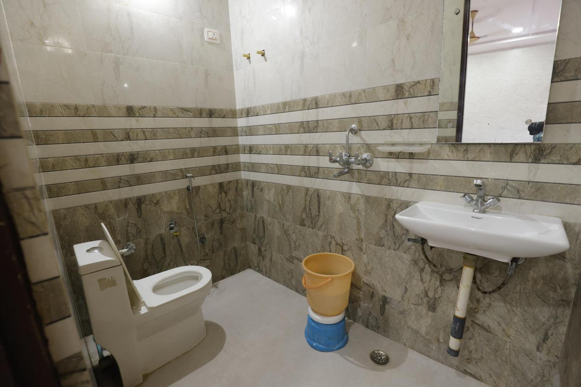 Basil Inn Home Stay Walking Distance From Taj Mahal Agra Agra  Exteriör bild