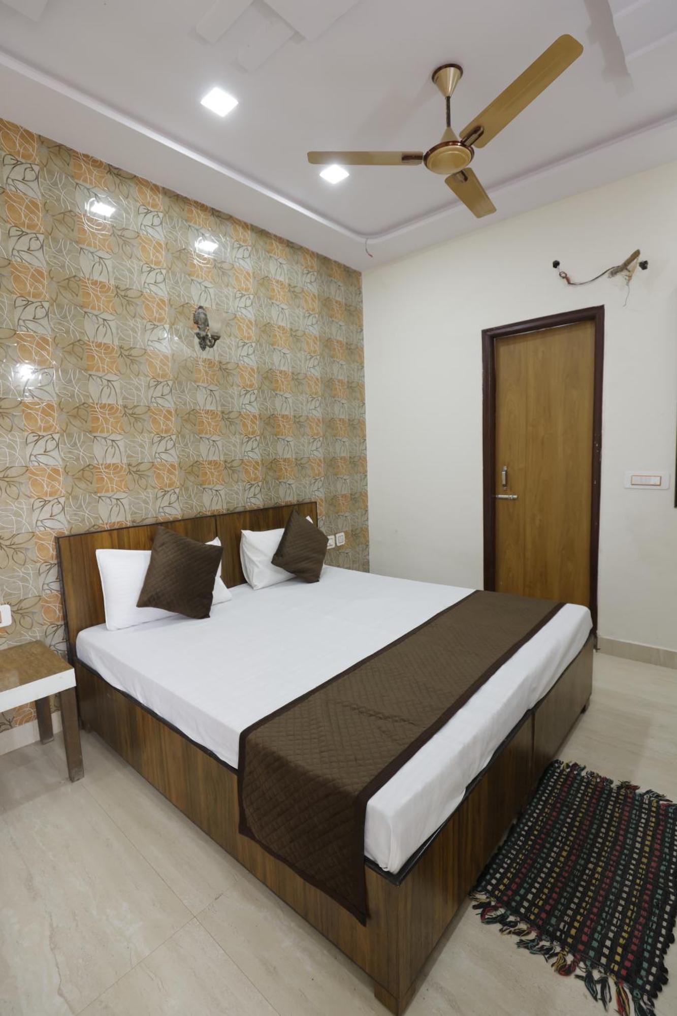 Basil Inn Home Stay Walking Distance From Taj Mahal Agra Agra  Exteriör bild